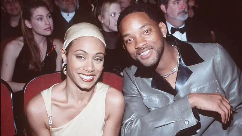 Джада Пинкетт Смит и Уилл Смит улыбаются