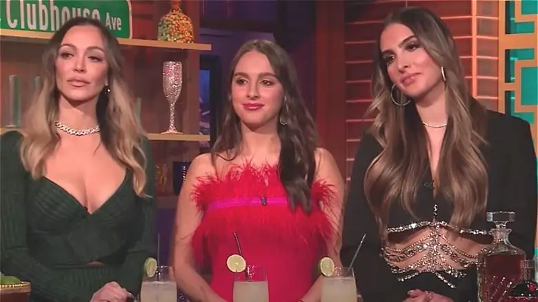 Фарра Альджуфри, Алексия Умански и София Умански на WWHL Фарра Альджуфри, Алексия Умански и София Умански на WWHL
