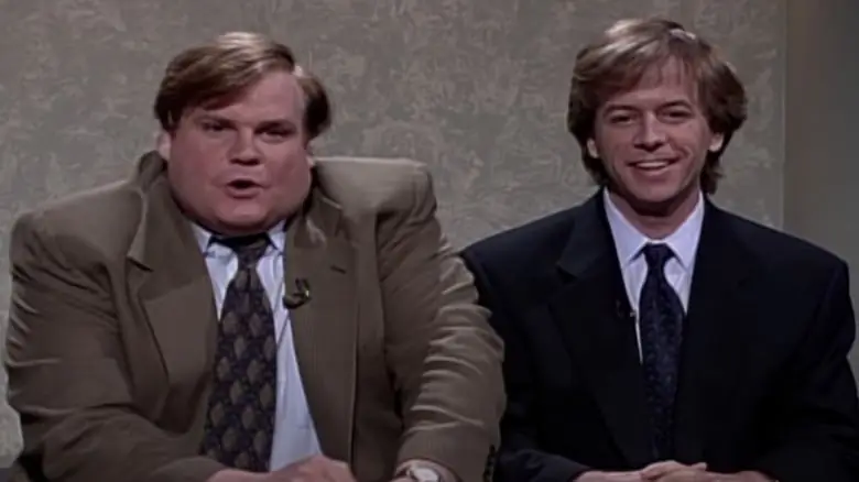 Дэвид Спейд и Крис Фарли в новостях SNL Weekend Дэвид Спейд и Крис Фарли в новостях SNL Weekend