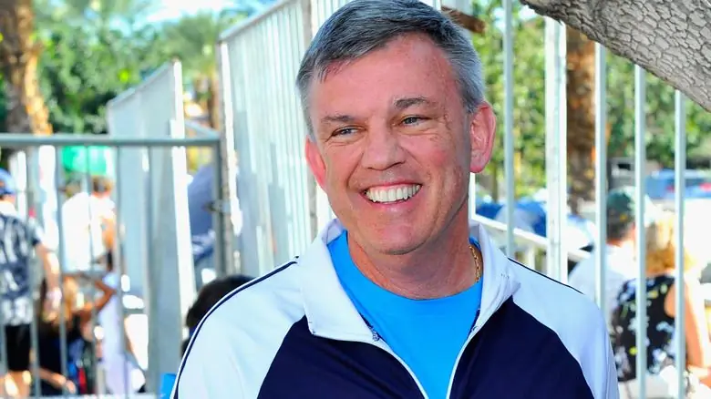 Тедди Атлас улыбается