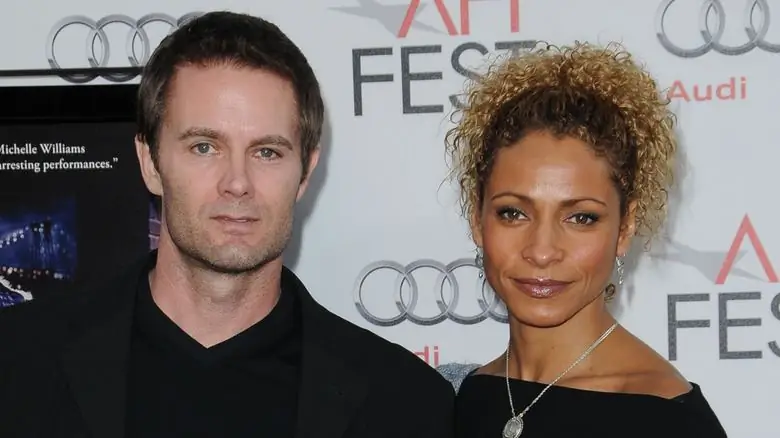 Гаррет Диллахант и Мишель Херд на красной дорожке