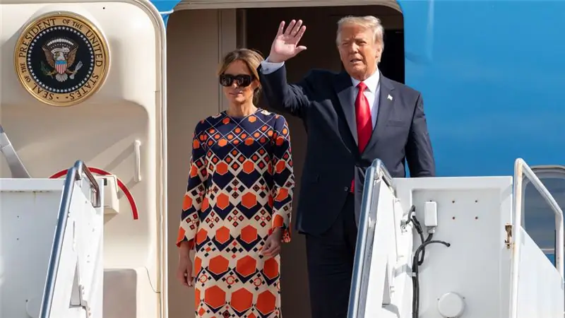 Мелания и Дональд Трамп приземлились в Палм-Бич
