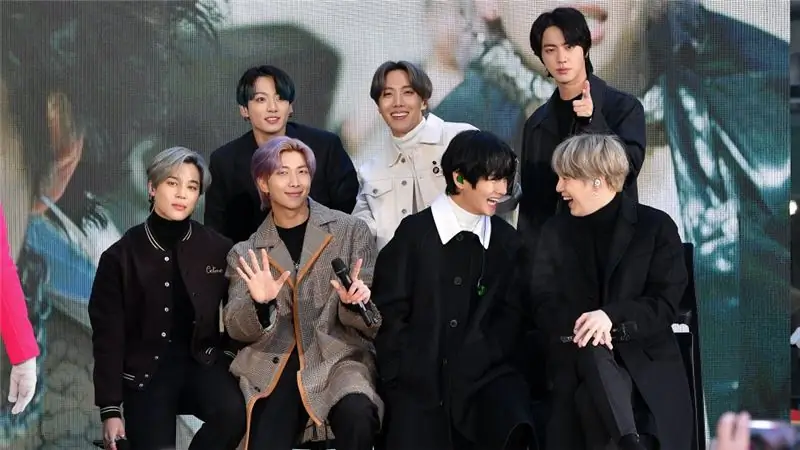 BTS садятся на интервью