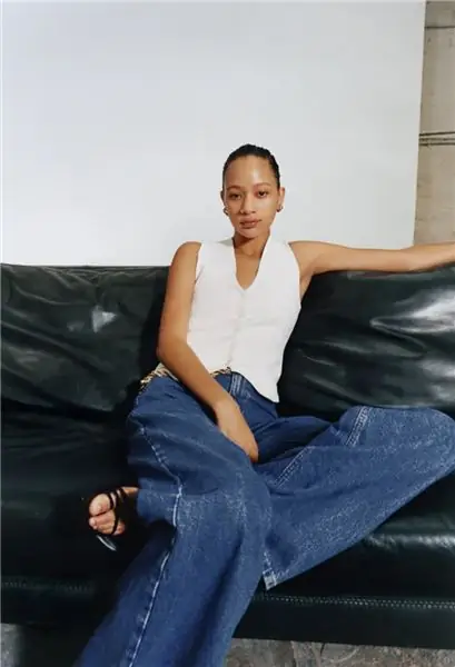 зара1. Zara делает ставку на джинсы и белый жилет
