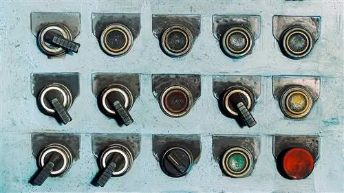 Поскольку рабочие места занимают машины, компаниям необходимо проявлять творческий подход к созданию новых