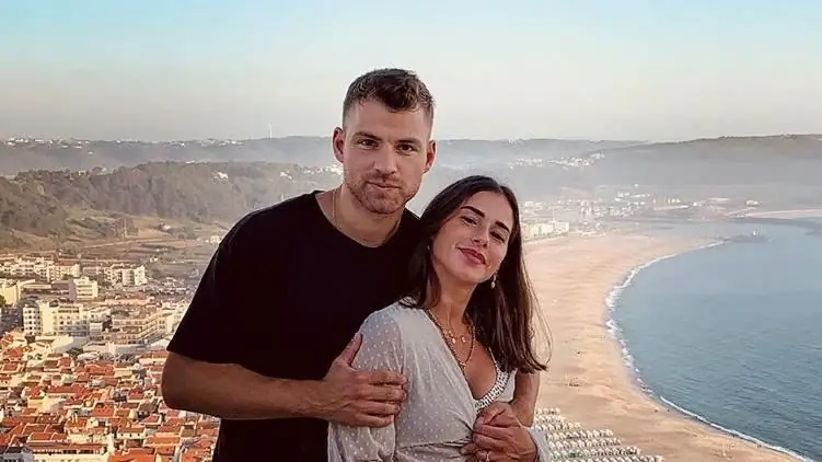 Ооочень влюблён! Поклонники празднуют новую пару фото от Sarah Lombardi & Julian Büscher