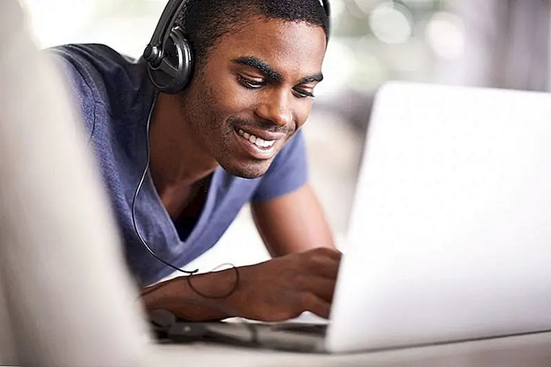 Эта дистанционная работа по транскрипции может просто заставить вас чувствовать себя детективом