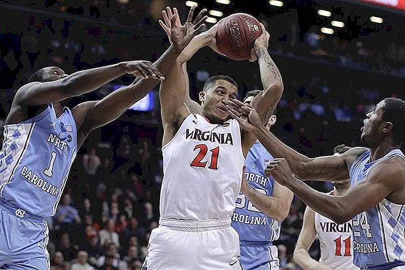 Вы могли бы получить бесплатную маленькую пиццу Цезаря - но это смехотворно длинный выстрел