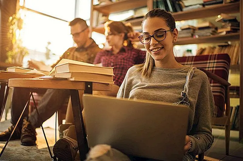 Вот как ваше образование может повлиять на ваш кредит - и сила заимствования