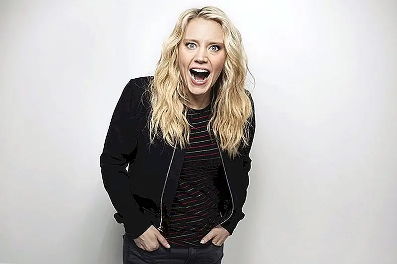 Видео Кейт Маккиннон о детях и деньгах заставит вас смеяться так сложно