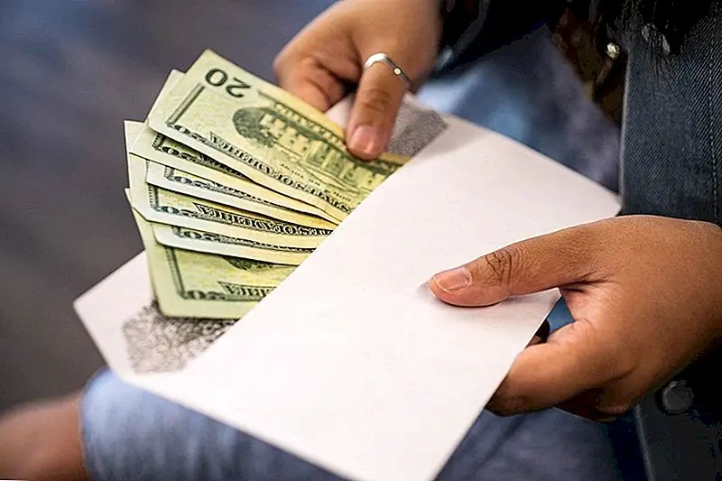 Почему конверты являются отличным оружием, когда вы боретесь с призывом к Overspend