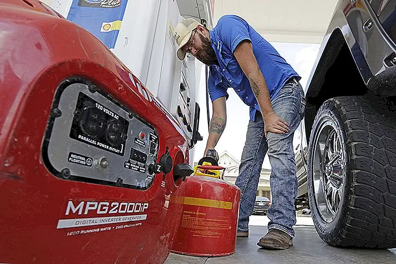 Вот что такое ураган Харви должен сделать с этим всплеском на газовом насосе