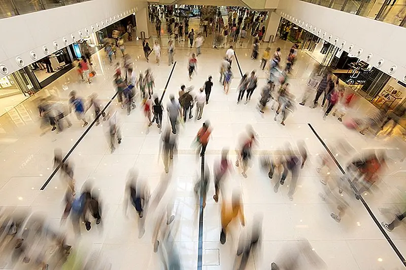 Вот что стоит покупать - и что пропускать - в магазинах беспошлинной торговли