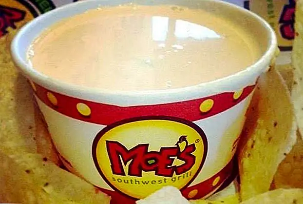 Moe's празднует World Queso Day With - вы уже догадались - Free Queso