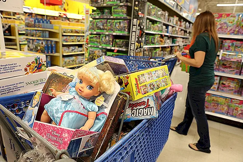 Игрушки «R» Нанимают тысячи для праздников. Вот как подать заявку