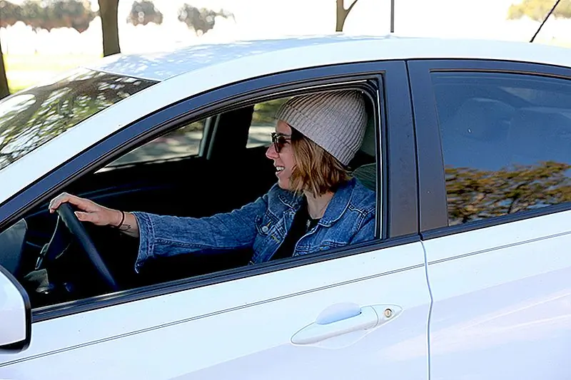 10 советов по экономии наличных денег на новом автомобиле (который не включает покупку подержанного)