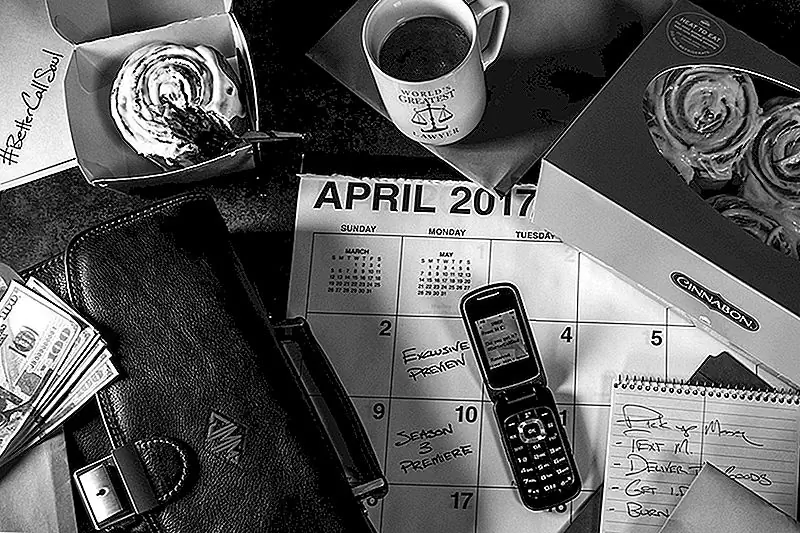 Cinnabon, «Лучше зовут Саула», отдают бесплатную еду (и тоже деньги)