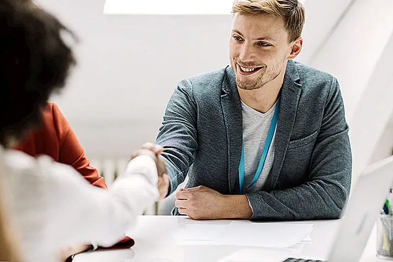 Колледж Сеньоры: вот что вы должны знать о том, чтобы приземлиться в первую работу