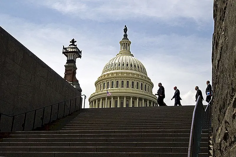 Конгресс просто отменил закон, который облегчил спасение в ИРА