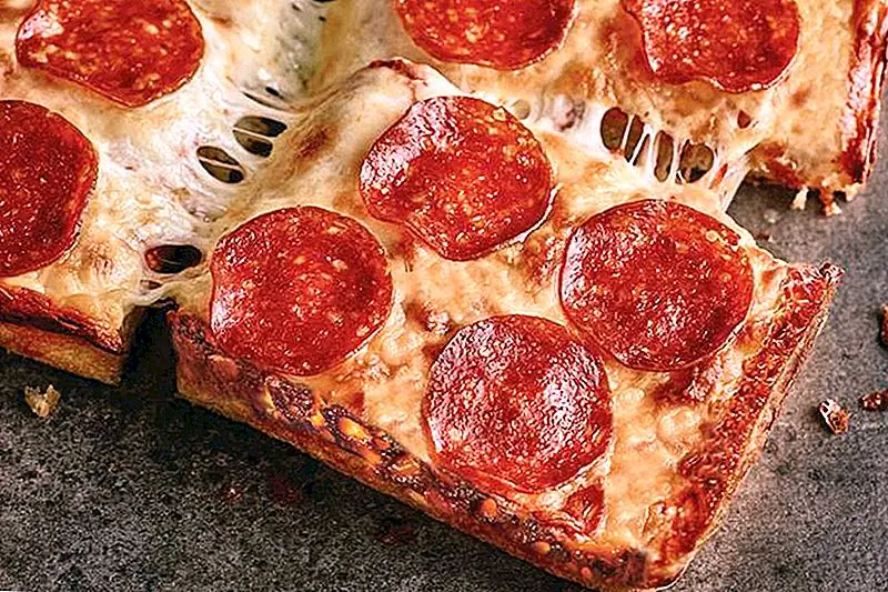 Бесплатная пицца Маленьких Цезарей 26 апреля, если первый победитель NASCAR победит