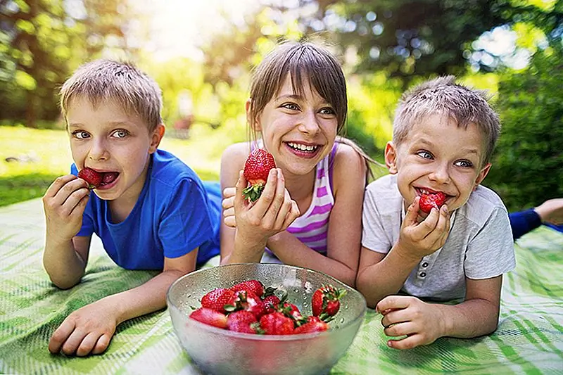 Вот то, что Y и Walmart делают, чтобы бороться с детским голодом этим летом