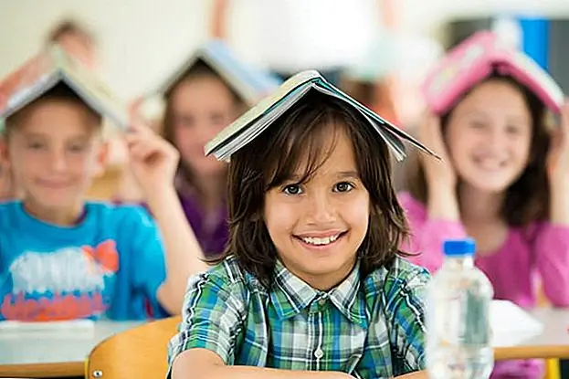 Не позволяйте своему малышу стать одним из 60% студентов колледжа, которые верят в эти мифы о деньгах