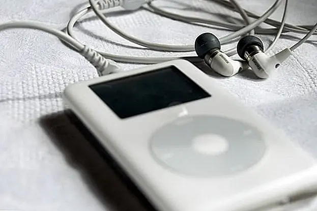 Хотите стать критиком музыки? Этот сайт действительно оплатит вам запись отзывов