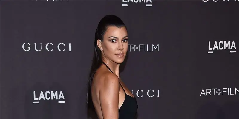 Критиковать фото Кортни Кардашьян