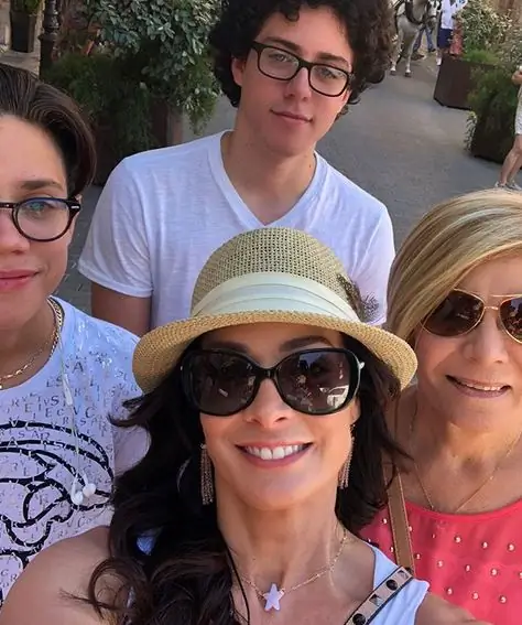 Dayanara Torres Holidays Europe 2018