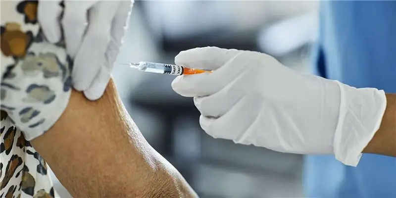 Людям, у которых был COVID-19, потребуется &; доза вакцины