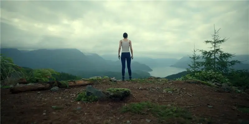 Мелисса Баррера в сериале Netflix Keep Breathing Мелисса Баррера в сериале Netflix Keep Breathing