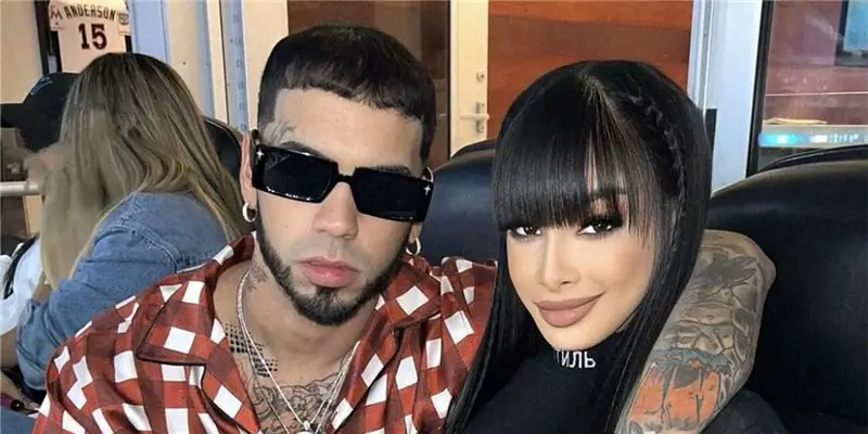 Ануэль А.А. сильно смущается во время концерта