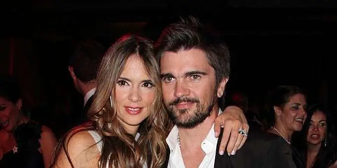 Juanes and Karen Mart&ínez для детей с раком c&