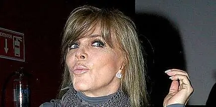 Ver&ónica Castro отвечает Максин Вудсайд