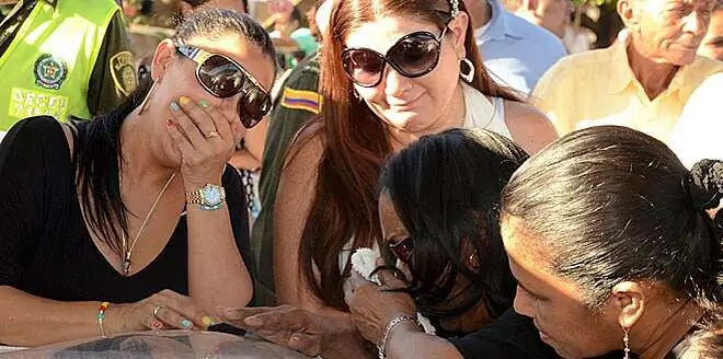 Жена Диомедеса D&íaz осуждает убийство певца