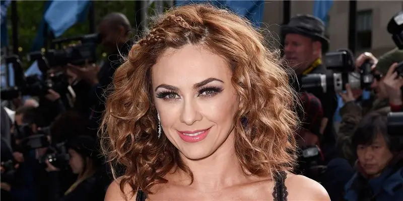 Aracely Ar&Амбула возвращается в спортзал после рождественских каникул&Ñas