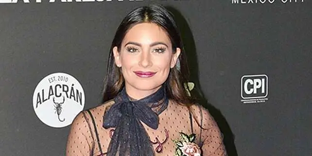 Ана Бренда помогает пострадавшим от землетрясения в Мексике M&