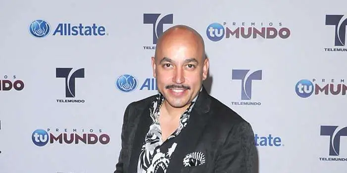 Лупилло Ривера разводится с Майели