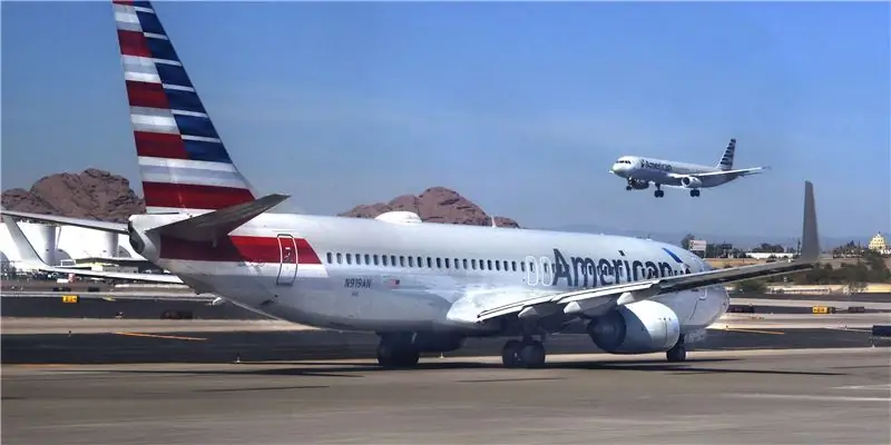 Они нашли человеческий плод в самолете American Airlines&ón