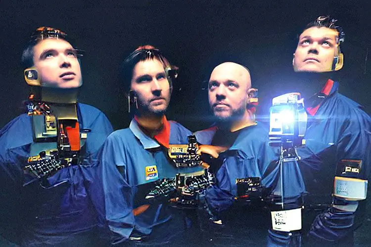 Everything Все работает с искусственным интеллектом. на его новом альбоме