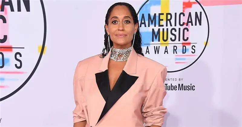 Трейси Эллис Росс была ведущей American Music Awards в 11 нарядах