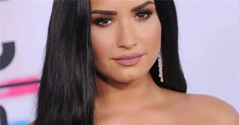 Demi Lovato'сейчас подстрижены бобом - посмотрите на ее новый образ