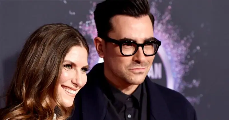 'Звезда Schitt’s Creek Сара Леви вышла замуж! Нет никого счастливее брата Дэна Леви
