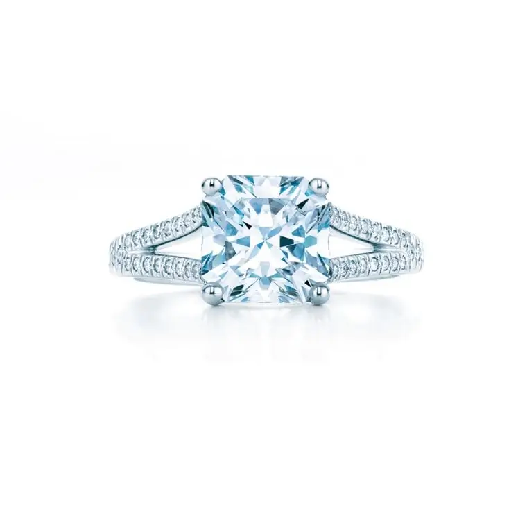 Помолвочное кольцо Tiffany огранки «кушон» Помолвочное кольцо Tiffany огранки «кушон»