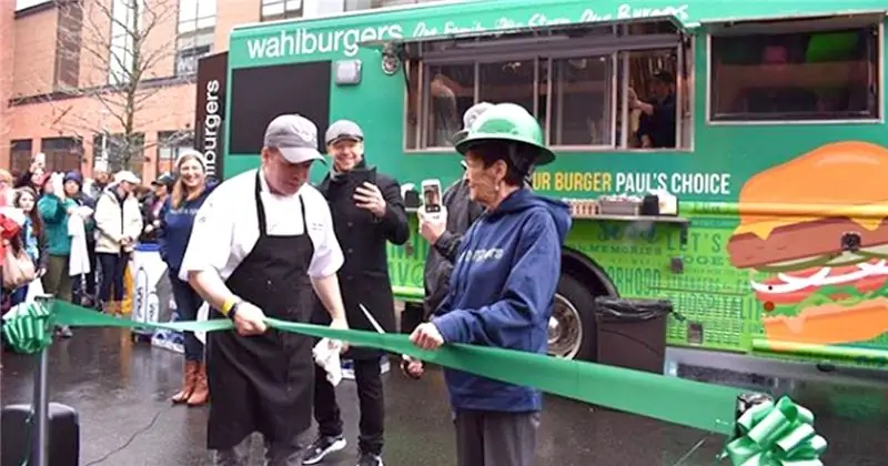 Wahlburgers расширяется за счет грузовиков с едой и новых ресторанов