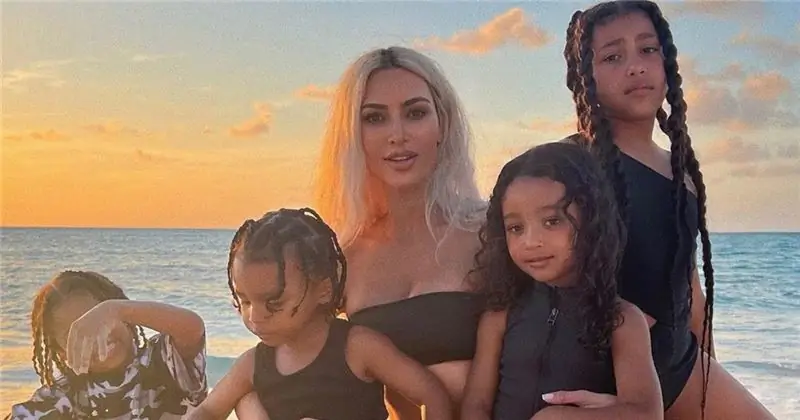 Kardashian Kids Guide: Имена & Возраст детей Кардашьян Дженнер