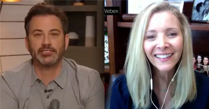Лиза Кудроу все еще имеет классический реквизит из 'Friends' установлен