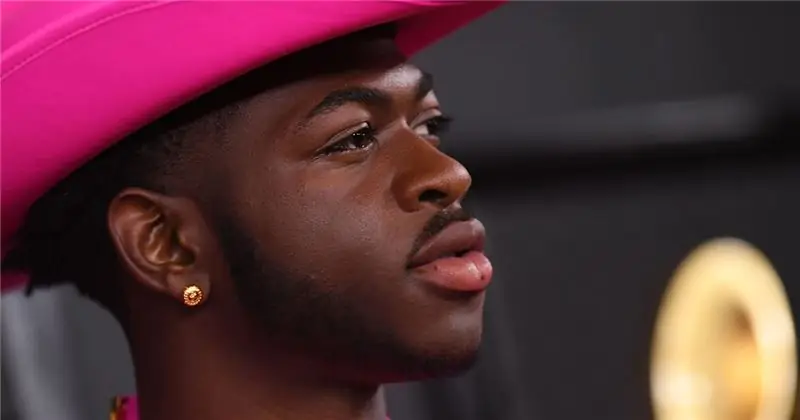 Lil Nas X говорит, что каминг-аут был «одним из самых страшных моментов в моей жизни»