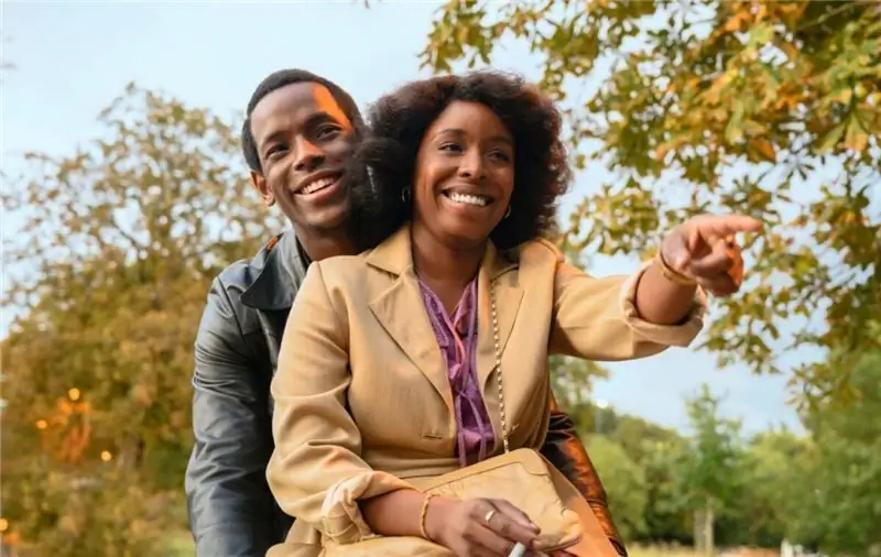 ОБЗОР Lovers Rock - Веселая вечеринка, которой не хватает срочности