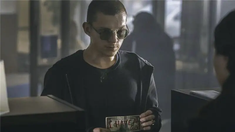 Новые кадры из фильма Тома Холланда Cherry Show A Progressing In the Abyss